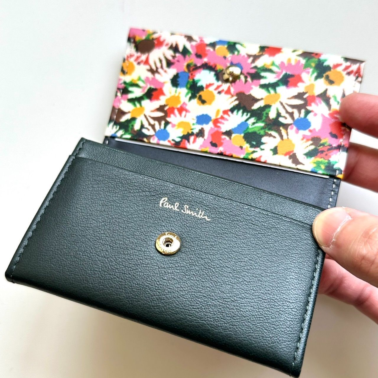 ポールスミス新品未使用 マーガレットプリントトリム 名刺入れ　ブラック ポールスミス Paul Smith 名刺入れ マーガレットプリントトリム