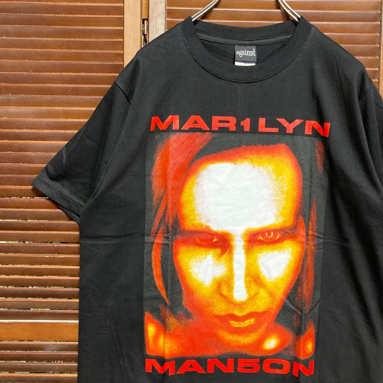 マリリンマンソン　MARILYN MANSON　黒 Tシャツ tee ティーシャツ バンド ロック ツアー　ライブ　デザイン プリント 派手 奇抜 古着 ビンテージ vintage パンク メタル　アーティスト