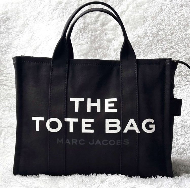 ✨ MARC JACOBSマークジェイコブス トラベラートートバッグ M - メルカリ