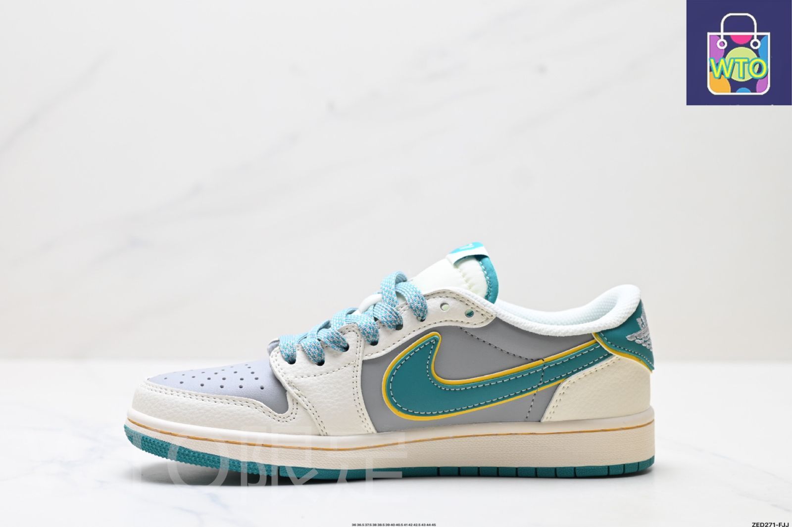 ライトニング バスケットボールシューズ