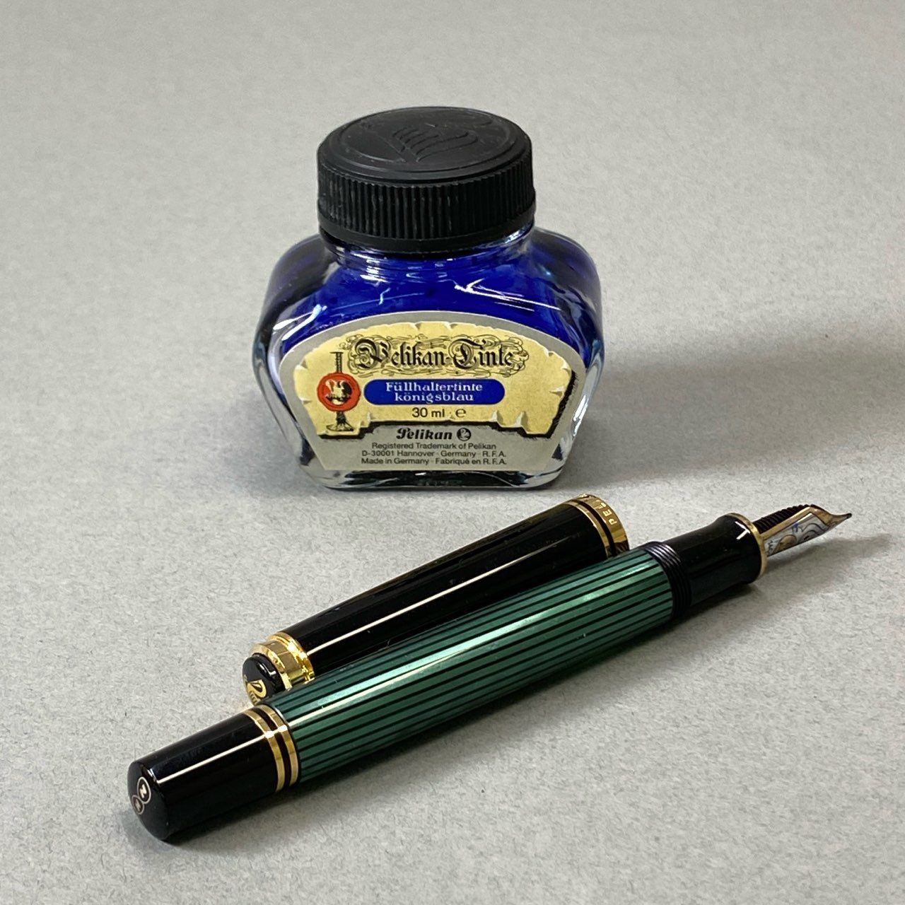 j16 Pelikan ペリカン SOUVERAN スーベレーン 万年筆 14C 585 グリーン ブラック ストライプ 箱 インク付きt18r