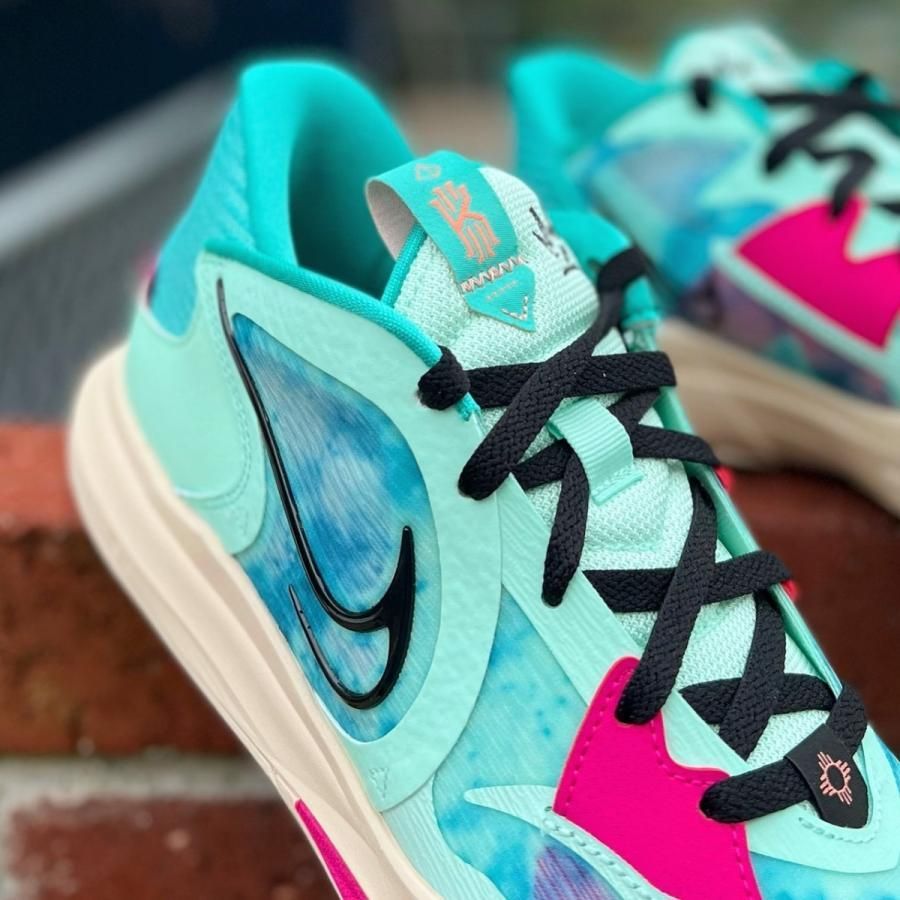 ナイキ　カイリー5low NIKE KYRIE LOW 5 'COMMUNITY' ナイキ カイリー ローカット 5