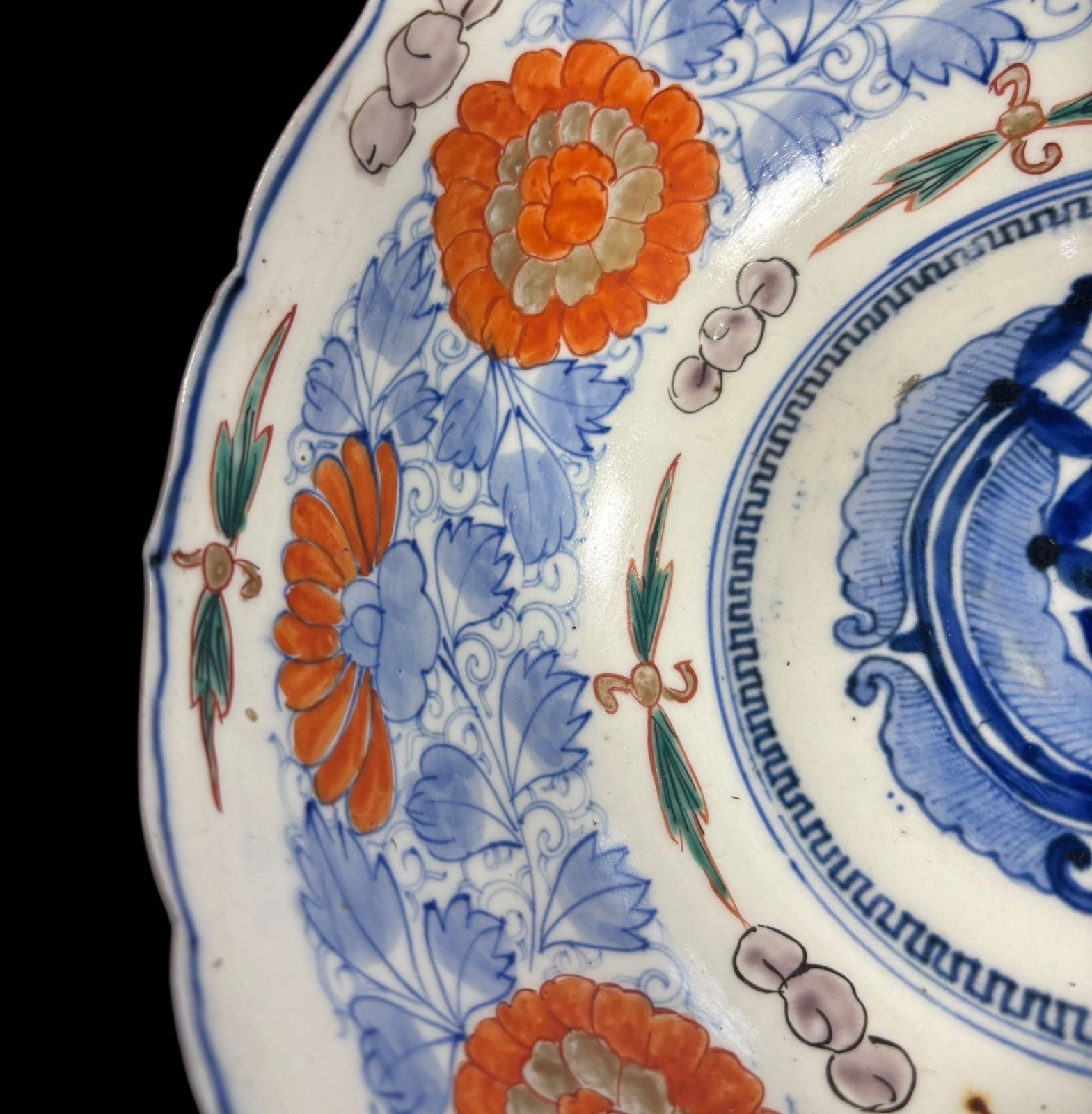 骨董 アンティーク 古伊万里 染付 花文様 七寸皿 窓絵 六弁花