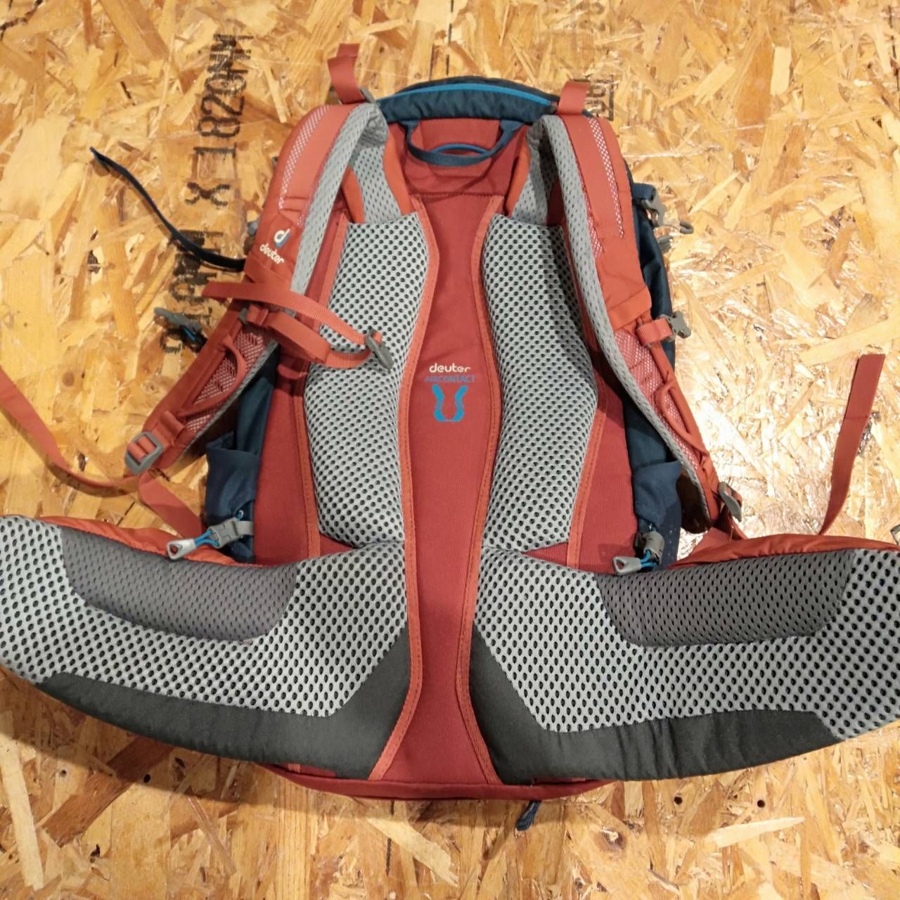 deter(ドイター)トレイルプロ32(廃盤品) deter(ドイター)トレイルプロ32(廃盤品) ※破れ2箇所あり - メルカリ