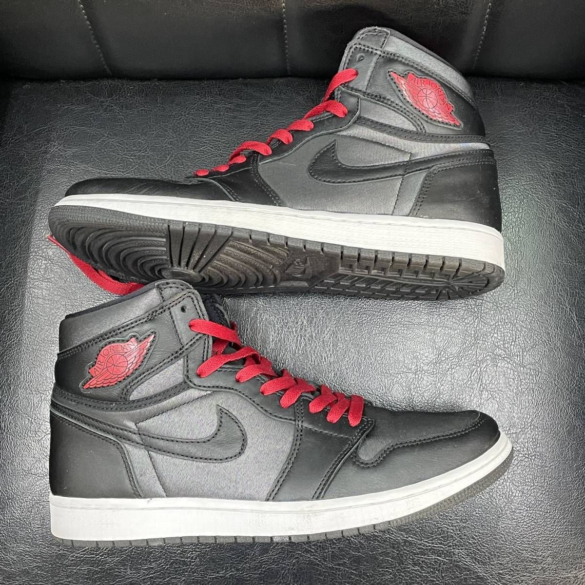 Air jordan 1 retro high outlet og black/gym red satin