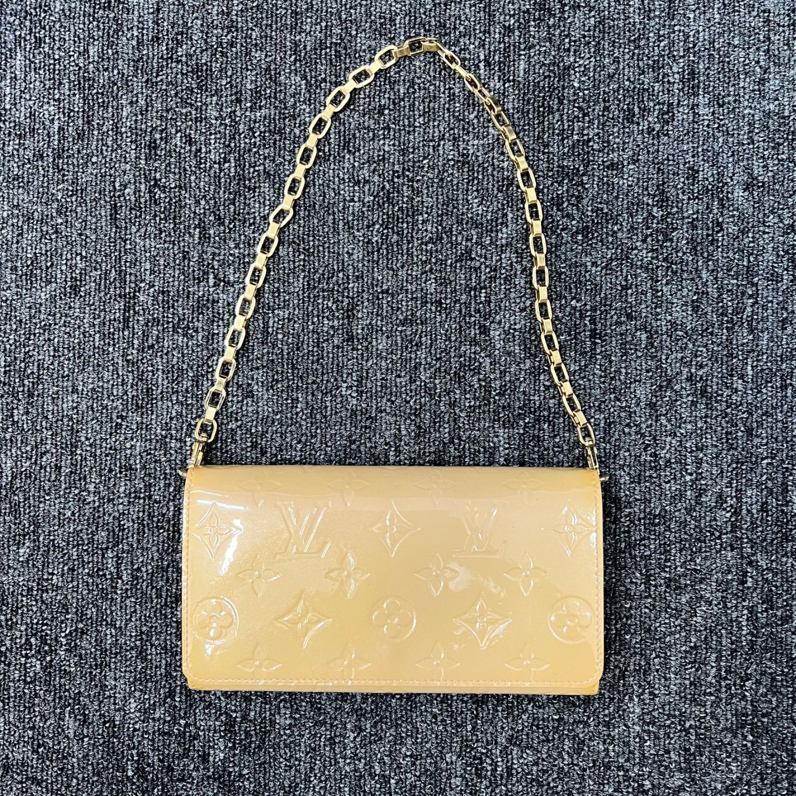 【メーカー直売】の商品をすべて VUITTON LOUIS ルイヴィトン チェーンウォレット ヴェルニ 小物
