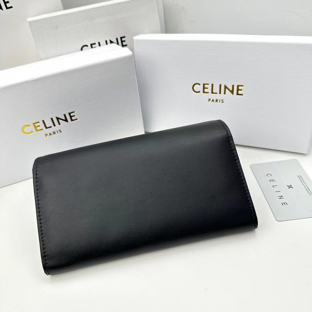 今日 CELINE