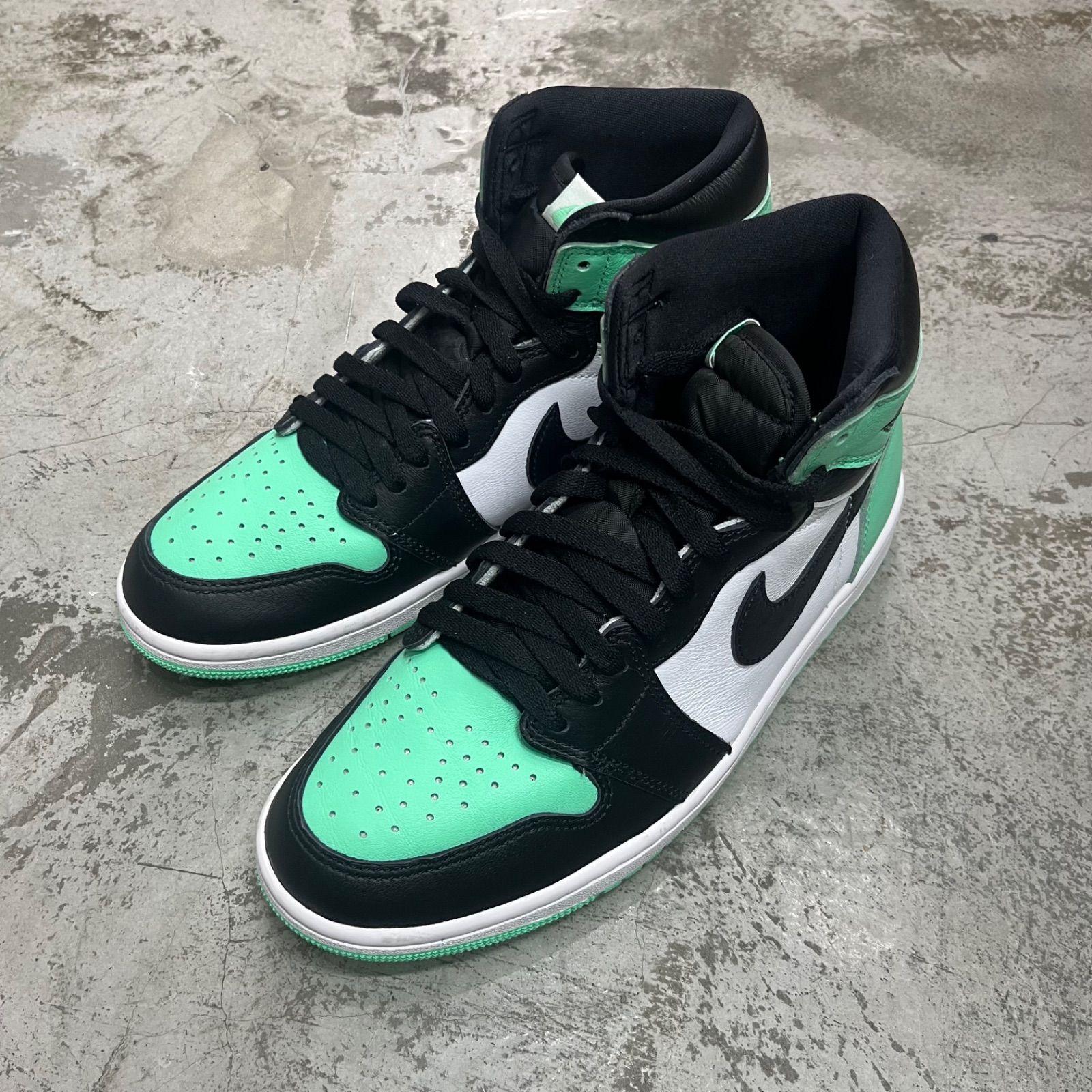 Jordan 1 Retro OG High Green Glow for Sale | Authenticity