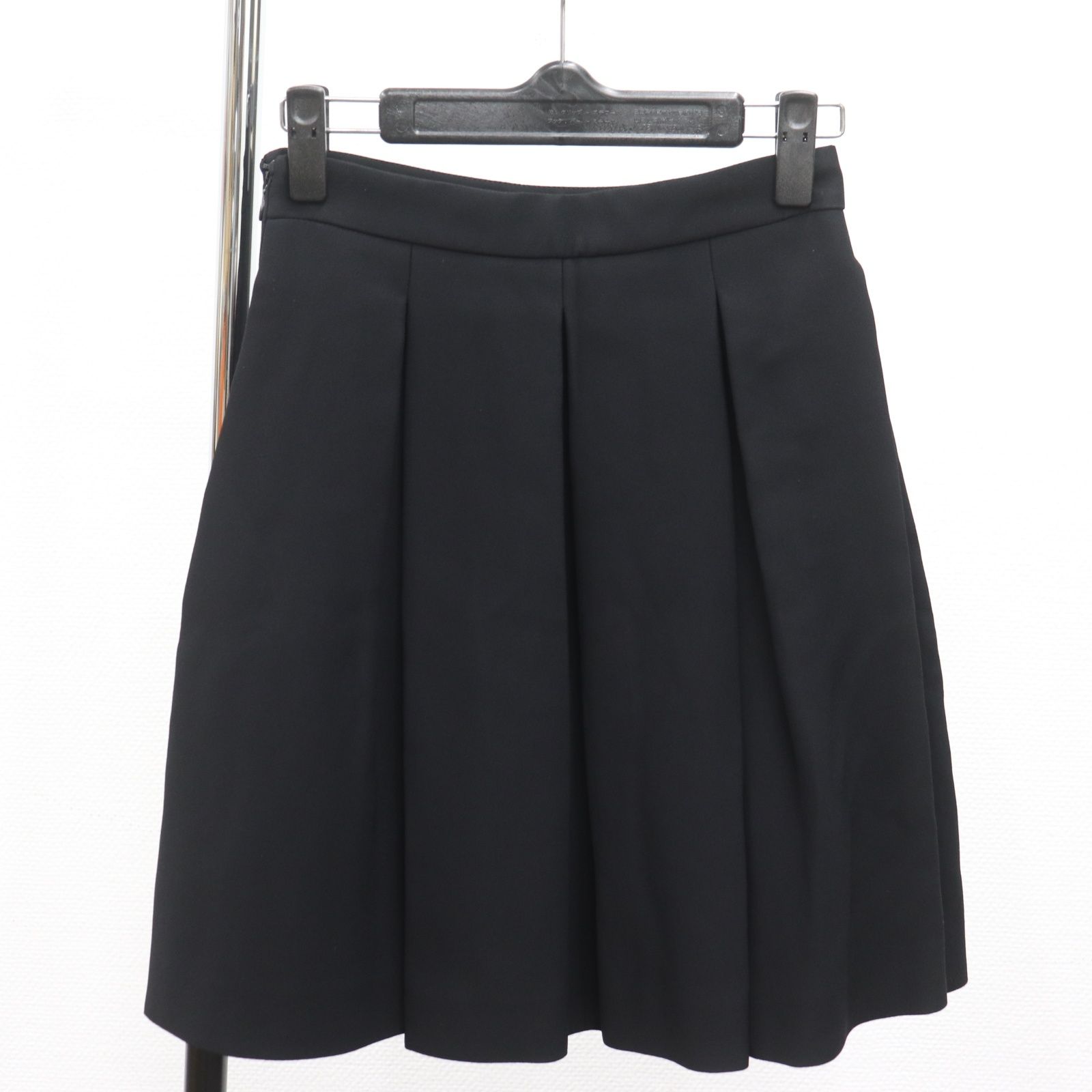 ITYX1DAZTI9W 美品 miumiu ミュウミュウ スカート ブラック 無地