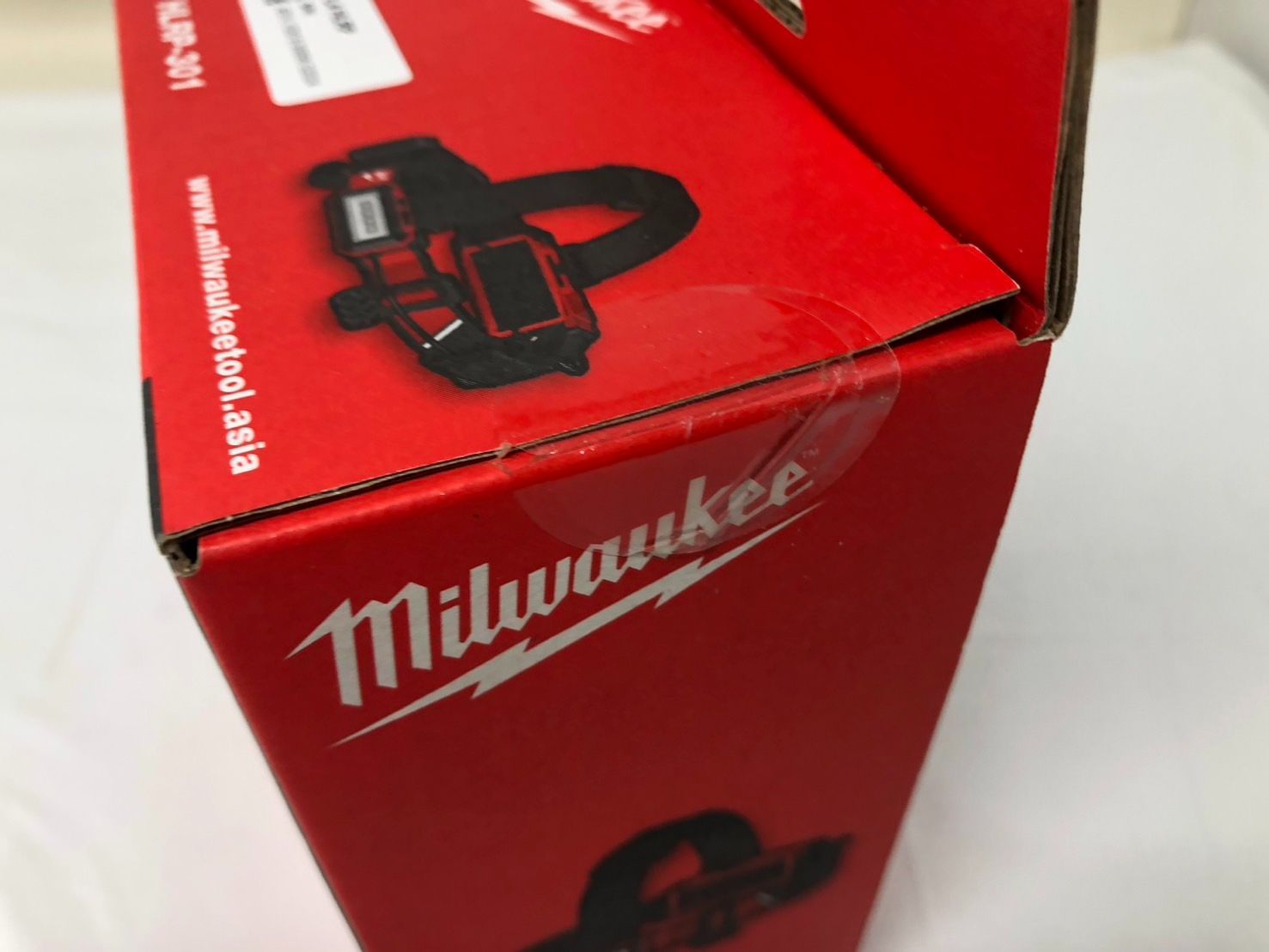 milwaukee REDLITHIUM USB 充電式ロープロファイルヘッドライト ( L4 HLRP-301 JP )
