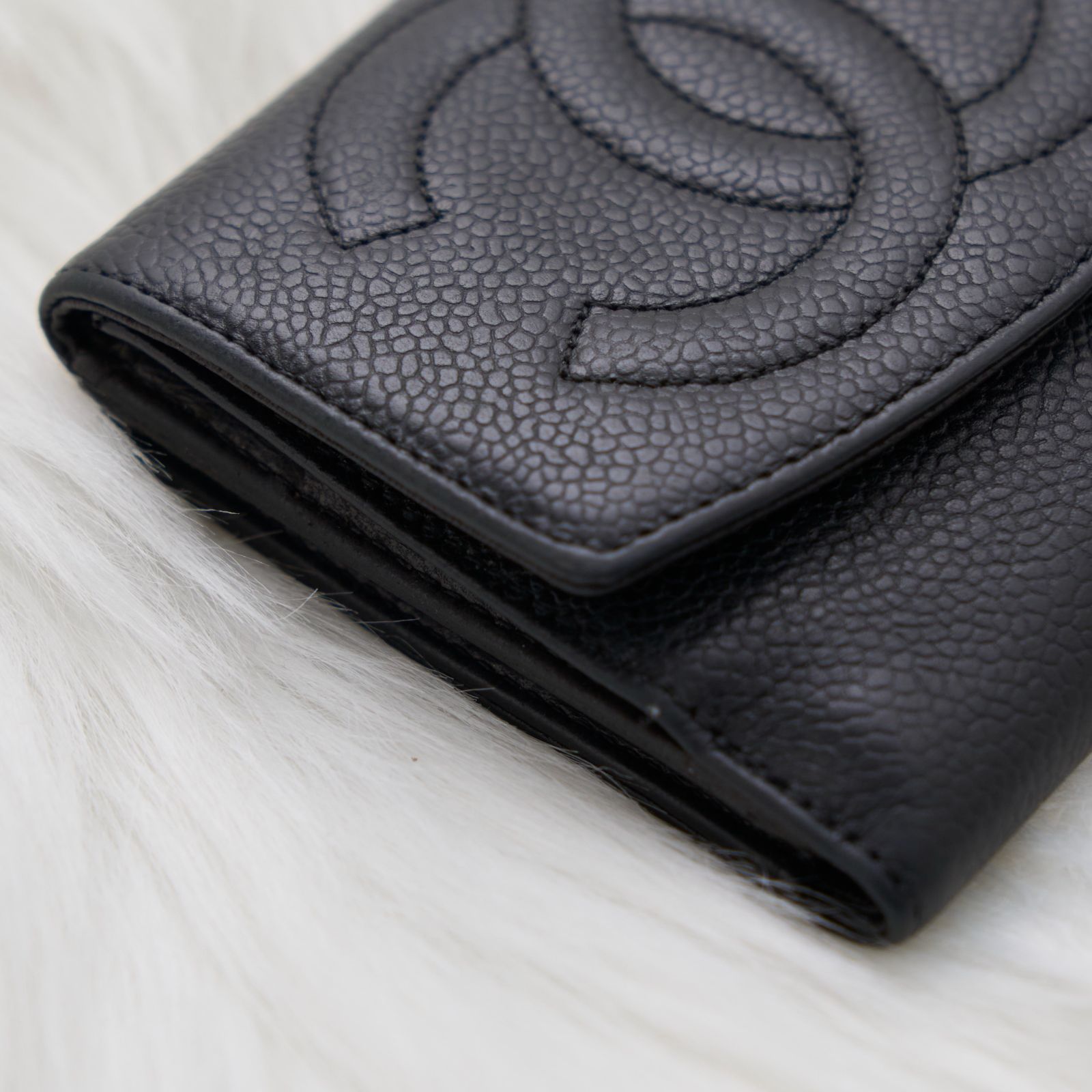 美品！】 CHANEL シャネル キャビアスキン ココマーク Wホック 二  