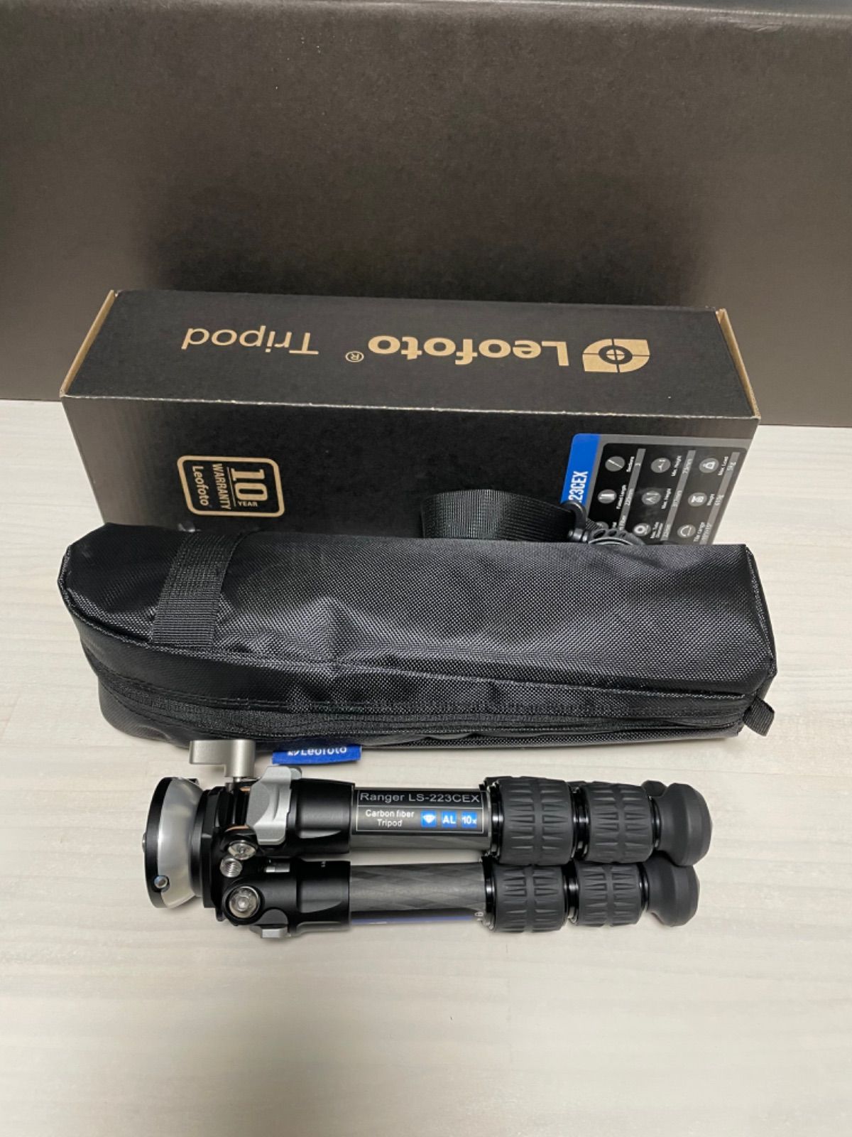 【新品】leofotoミニカーボン三脚 ls-223cexレベリング搭載　3段 LS-223CEX レベリングベース搭載カーボン三脚 Leofoto | 株式