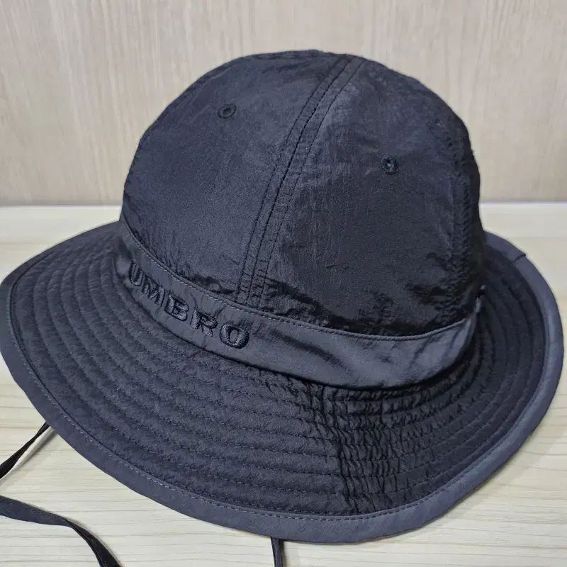 未使用品 UMBRO(アンブロ) L サファリ ナイロン メタル ドームハット バケットハット バンジーハット- 278