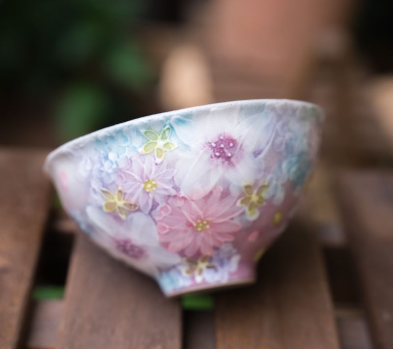 茶道具　工房ゆずりは   色彩花　抹茶碗　手作り　木箱入　未使用新品 茶道具 工房ゆずりは 色彩花 抹茶碗 手作り 木箱入 未使用新品