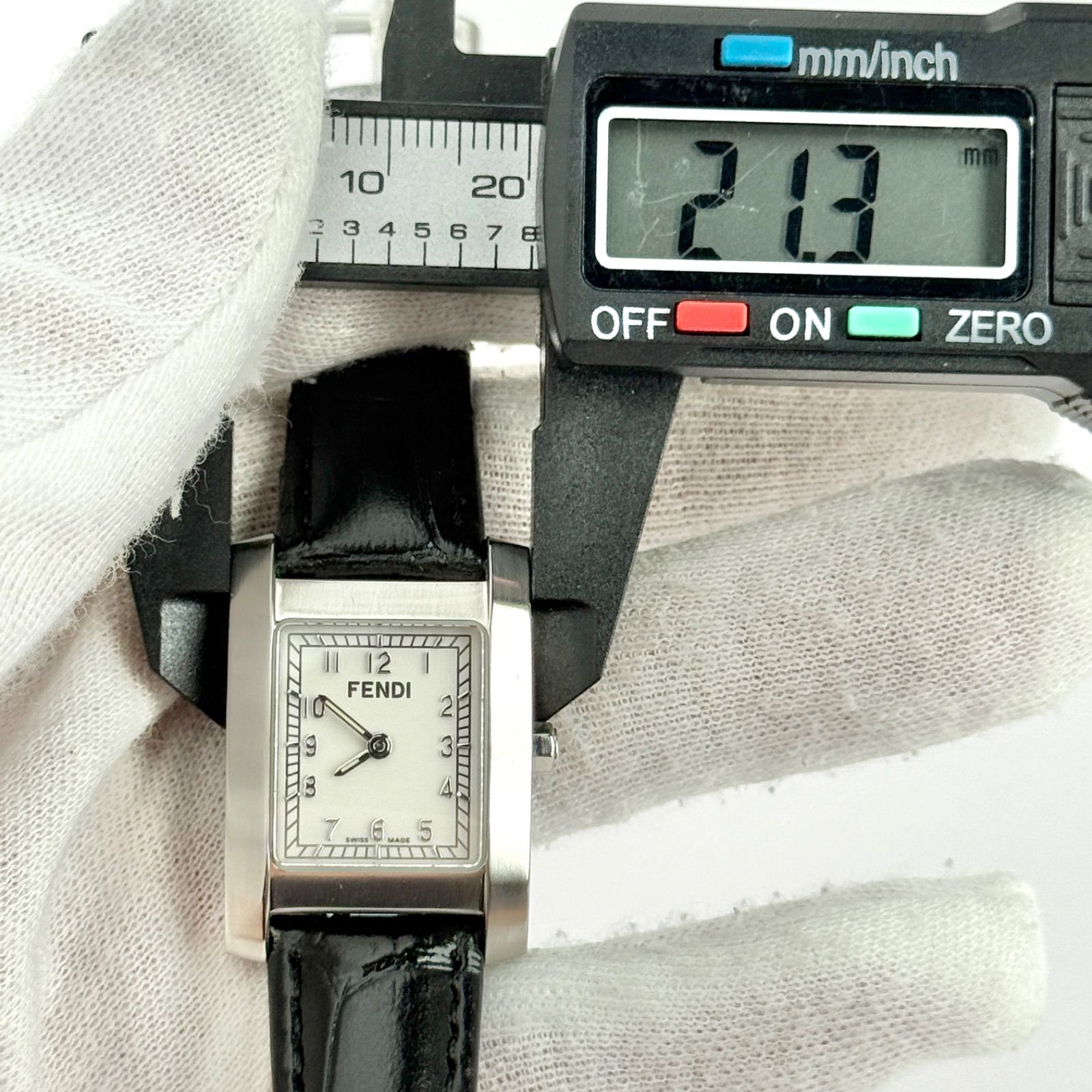 フェンディ 7000L オロロジ 新品ベルト 新品電池 レディース 腕時計865