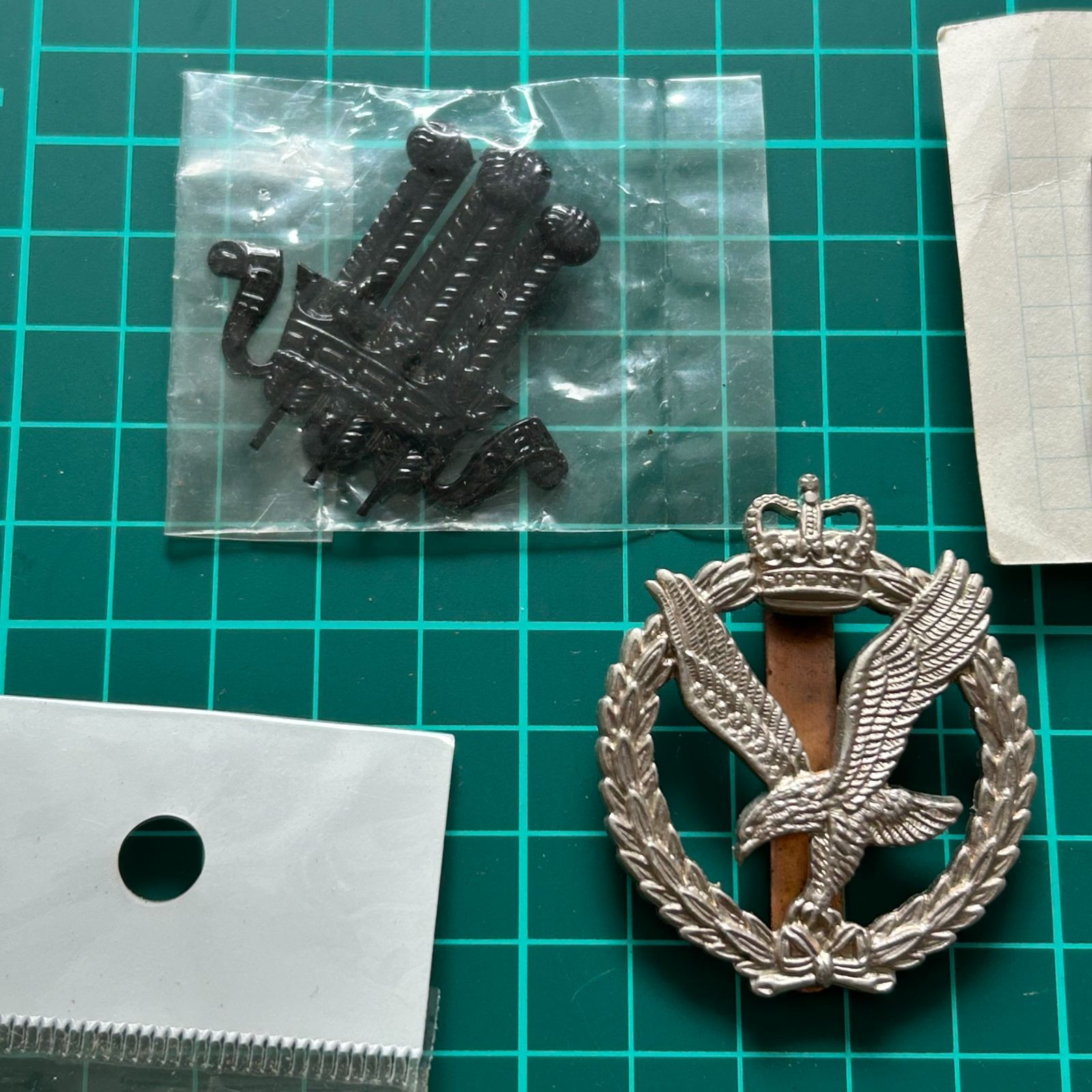 ＧＢイギリス軍/英軍＊髑髏/第１７＆第２１騎兵連隊帽章/ベレー章（実物） GBイギリス軍/英軍＊髑髏/第17＆第21騎兵連隊帽章/ベレー
