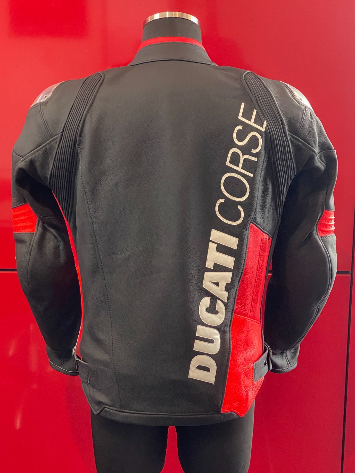 Ducati Corse C6 メンズ ジャケット 48ｻｲｽﾞ（Mｻｲｽﾞ相当） 新品未使用