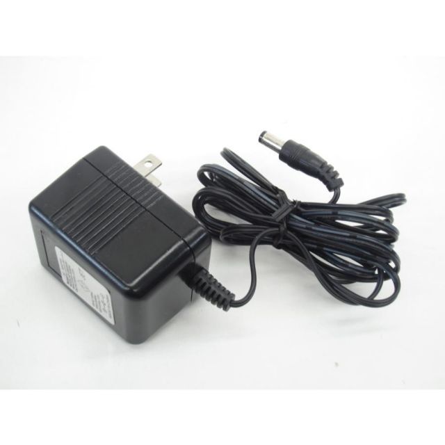 【もも】BOSS GT1 ＆ 9V電源アダプター付き もも】BOSS GT1 ＆ 9V電源アダプター付き もも】BOSS GT1 ＆ 9V