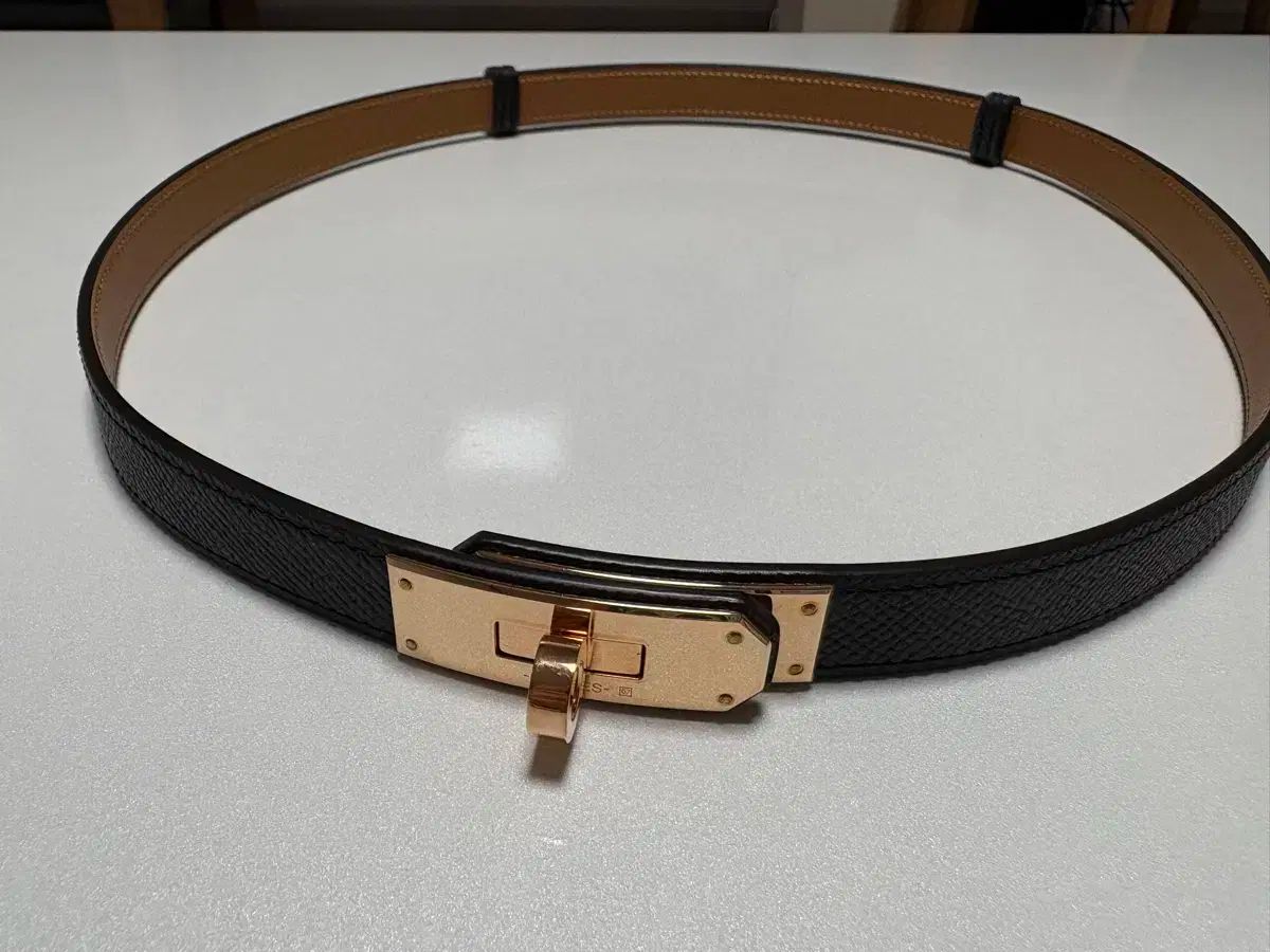 HERMES（エルメス) ケリー 18 ベルト アプリソング (ローズゴールド  