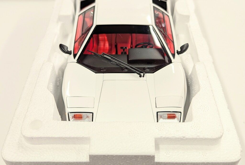 京商 1/18 ランボルギーニ カウンタック LP500S (ホワイト