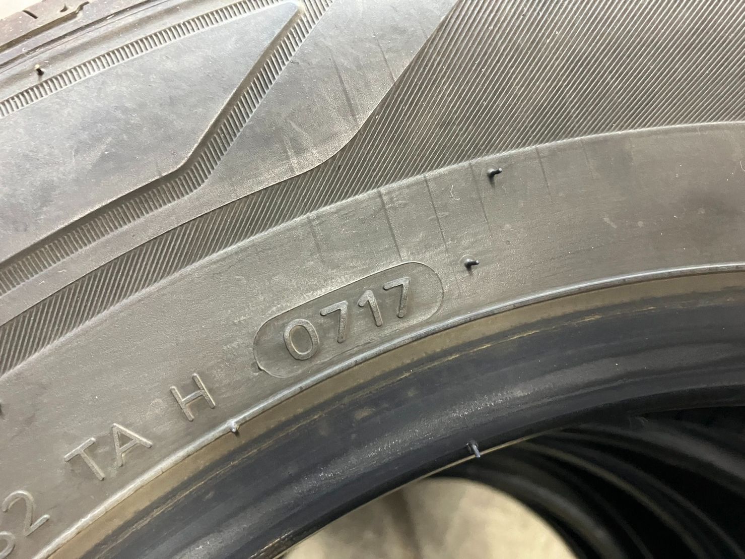 送料込み！ 最終値下げ！ ハンコック 155/80R14LT 88/86N 4本セット 