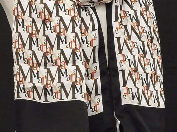 □美品□ Max Mara マックスマーラ シルク100％ 総柄 スカーフ