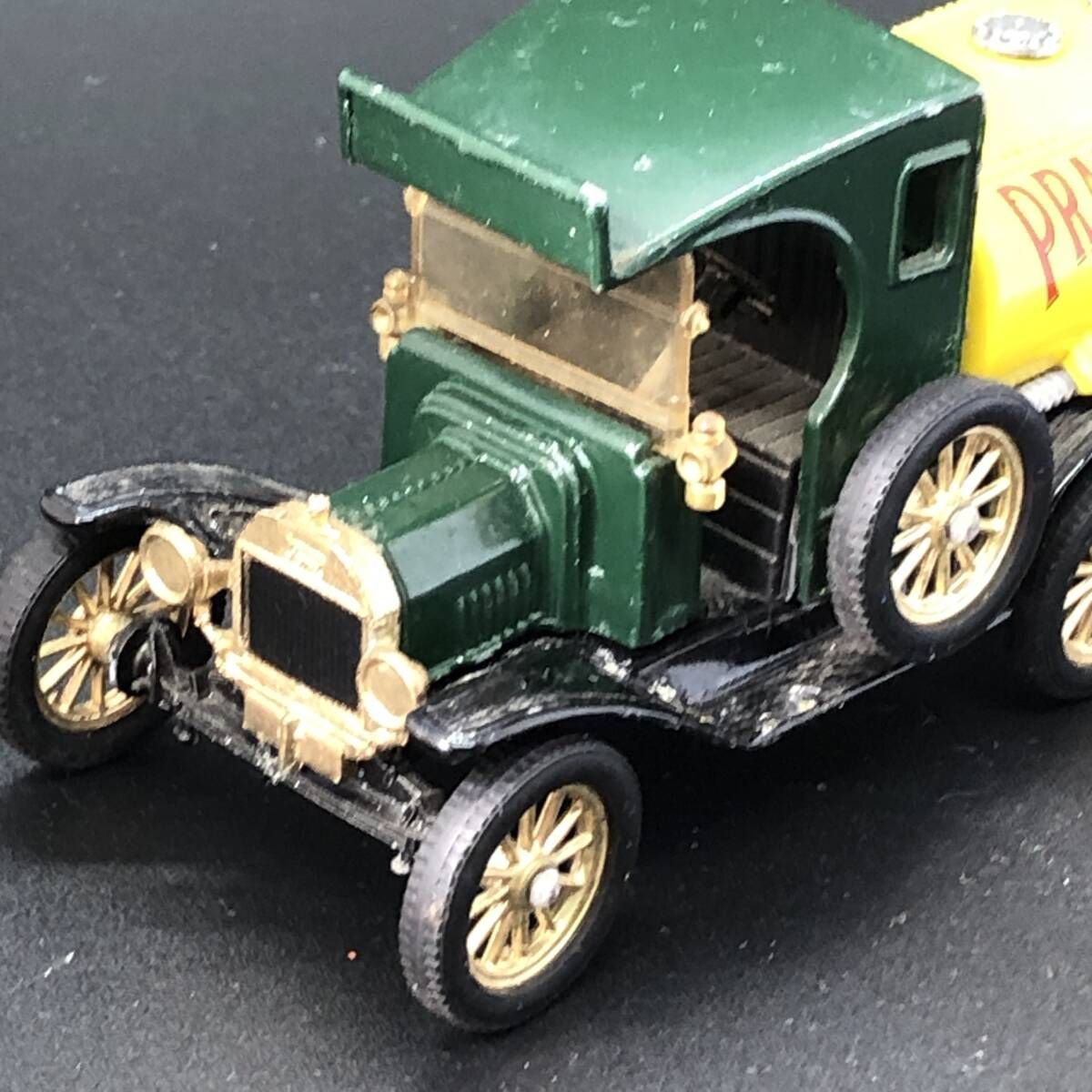 CORGI 『 CLASSICS 1915 FORD MODEL T 』　コーギー　フォード　モデルT ミニカー コレクション　モデルカー　PRATT'S SPIIRIT (MIN012)