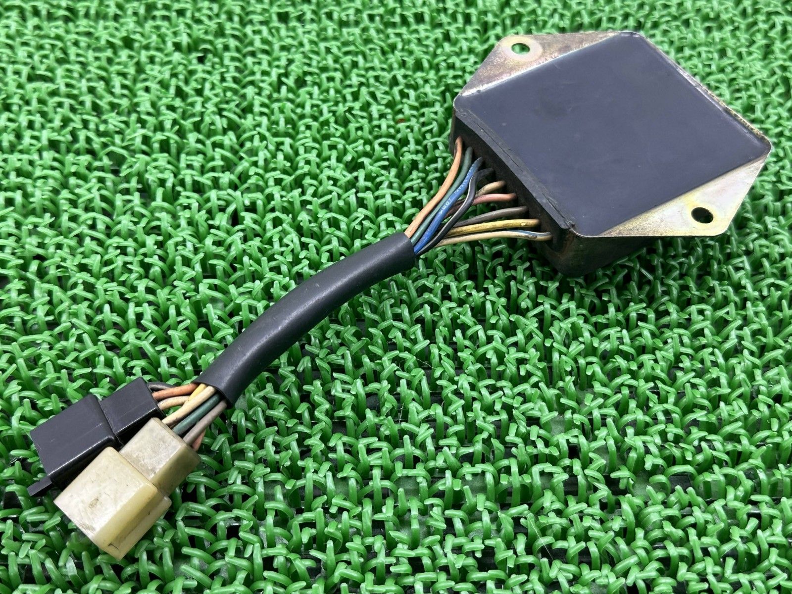 RG400ガンマ イグナイター スズキ 純正 バイク 部品 HK31A CDI スパークユニット 修復素材に 機能的問題なし 品薄 rR BRIGHTFACE_UK