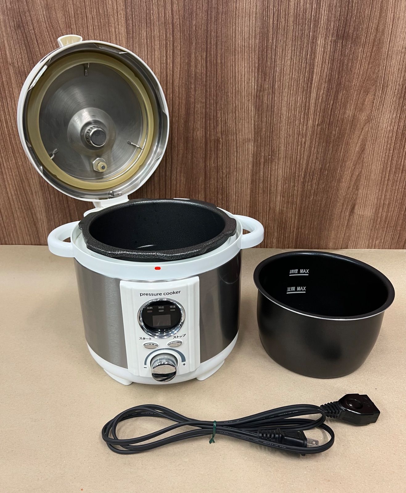 簡単！ほったらかし電気圧力鍋 LPC-T12/W - YouTube
