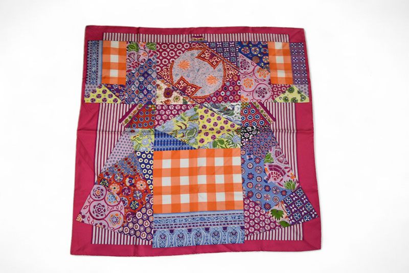 HERMES エルメス　カレ90  L Art du Sarasa 更紗のアート HERMES エルメス スカーフ カレ90 サラサの芸術 L'ART DU SARASA