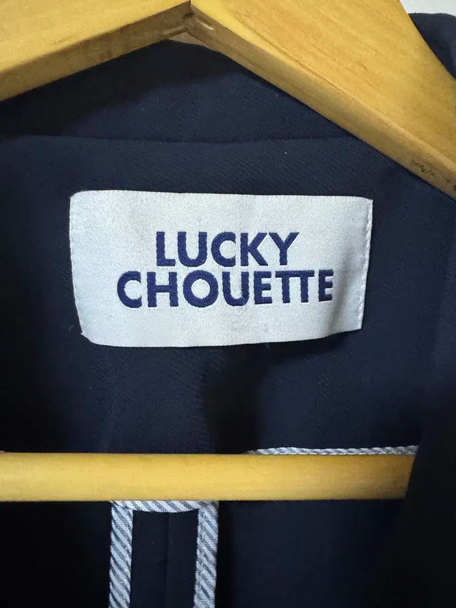 36 ラッキーシュエトゥ ネイビー ONE ボタン ジャケット