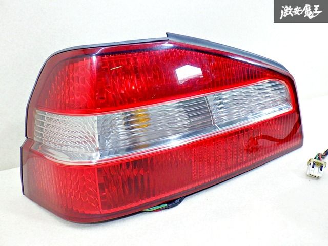 日産 35ローレル C35 後期 テールランプ C35 ローレル後期テールランプ