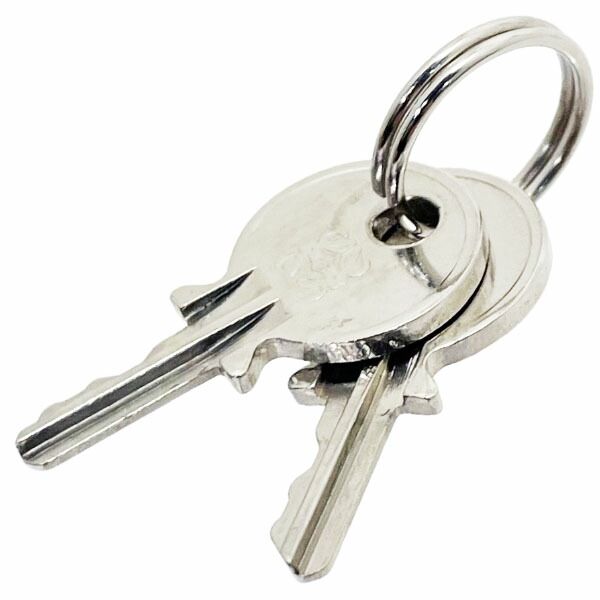 ロエベ パドロック アナグラム ロゴ カデナ キー2本 メタル シルバー