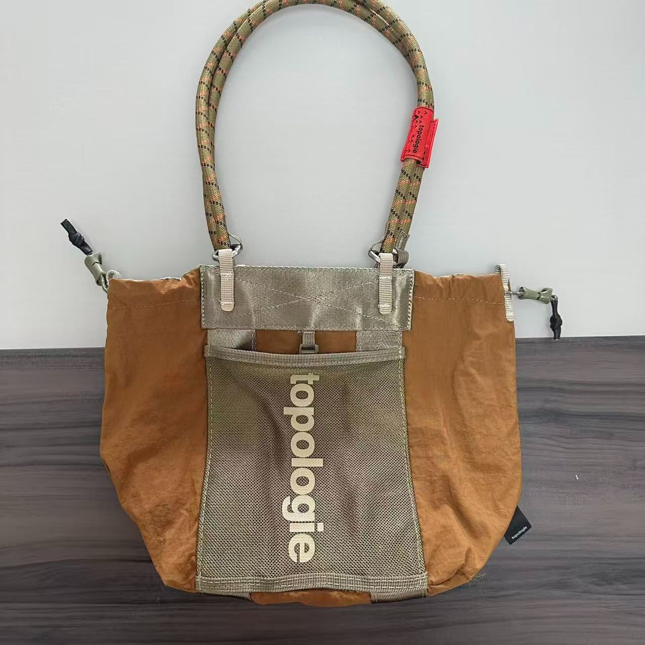 topologie トポロジー トートバッグ リバーシブル大容量 ショルダー付き Topologie トポロジー トートバッグ リバーシブル 大容量