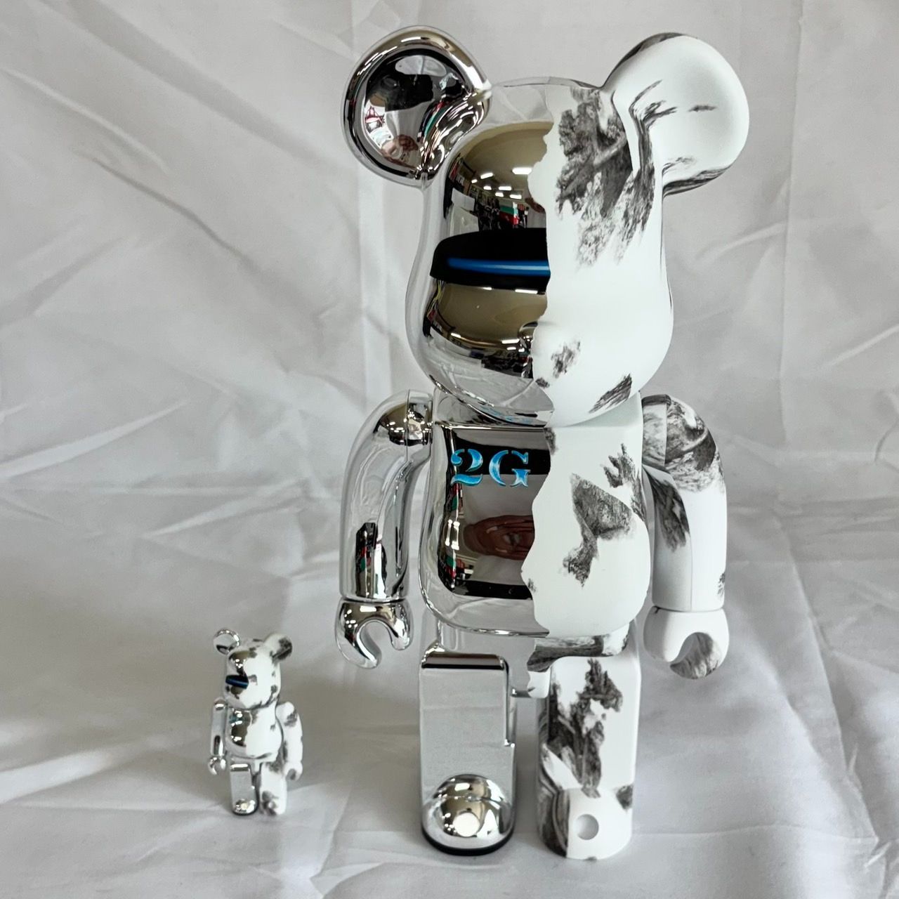 BE@RBRICK - ベアブリック 空山基 ダニエルアーシャム 400％ &amp;100% Bearbrick SORAYAMA x Daniel Arsham 100% & 400% Set Silver - US