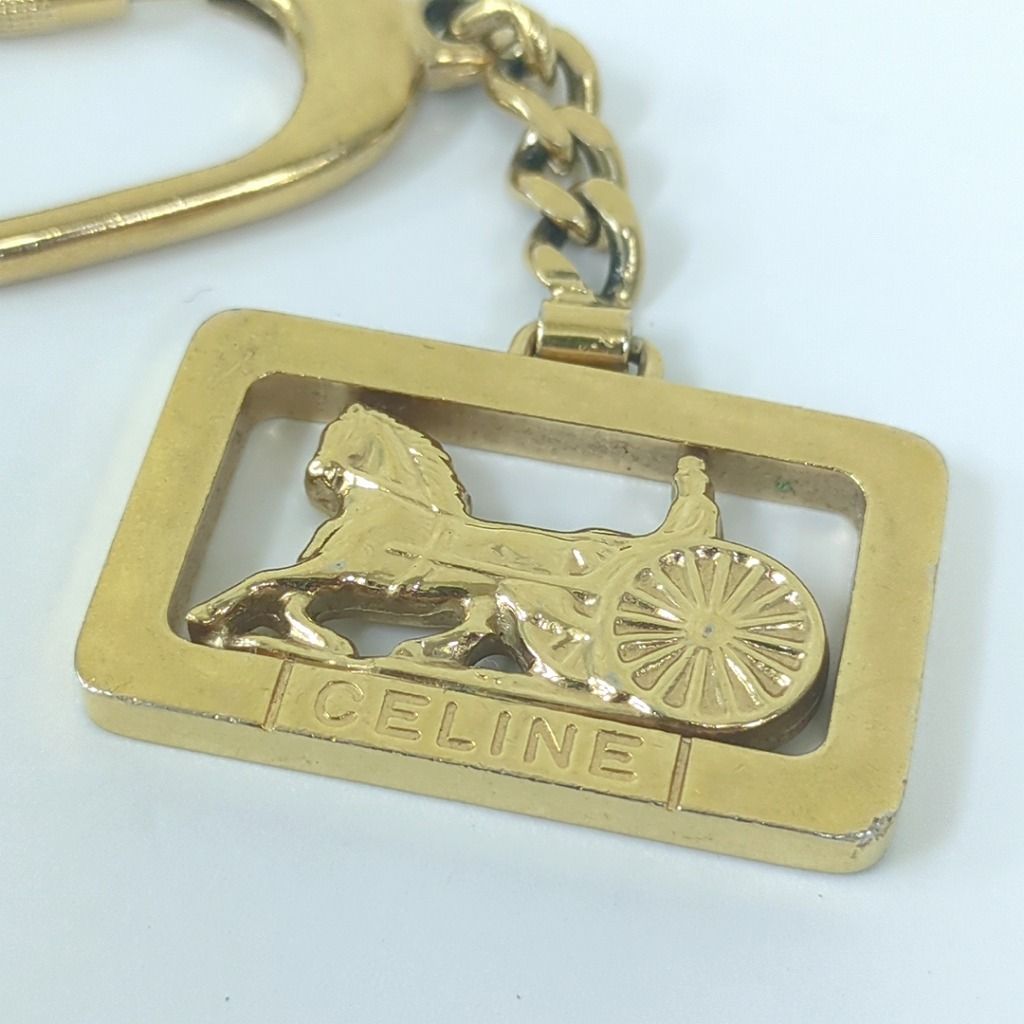 CELINE Vintage Gold キーホルダー　カラビナ　馬車　ロゴ　金 CELINE 馬車デザイン キーホルダーイタリア製ゴールドカラーユニ