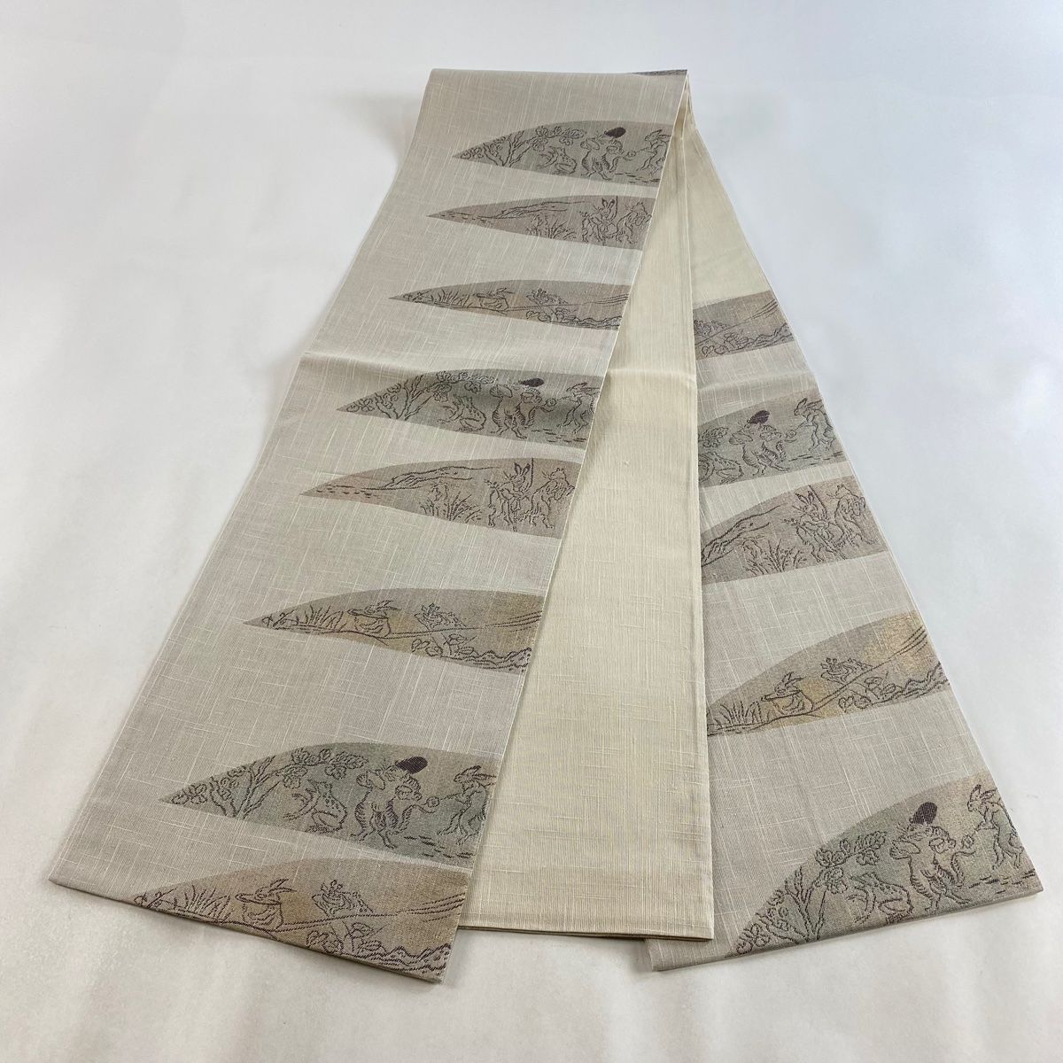 袋帯 美品 逸品 鳥獣戯画 金糸 ベージュ 六通 正絹 【中古】 - メルカリ