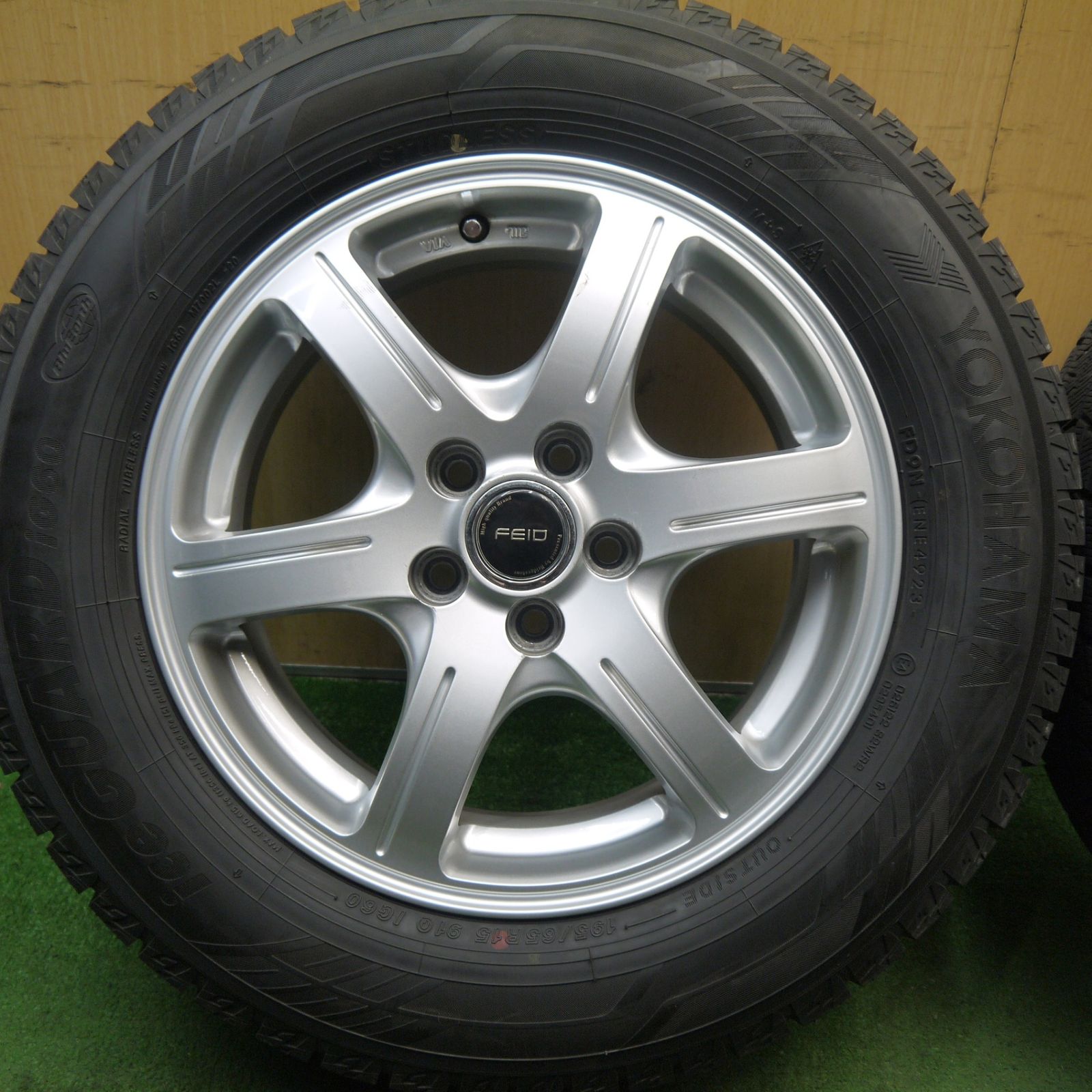 バリ溝 23年 9.5分 プリウス 等 195 65R15 スタッドレス ヨコハマ アイスガード iG60 FEID G6 フェイド 15インチ PCD100 5H 5091601Hス