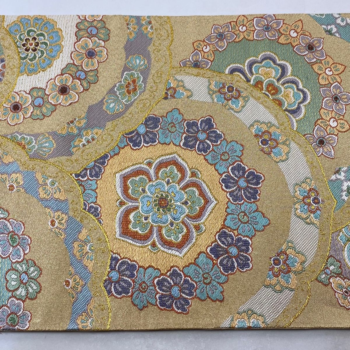 袋帯 美品 秀品 華文 鏡裏文 金糸 金色 六通 正絹 【中古