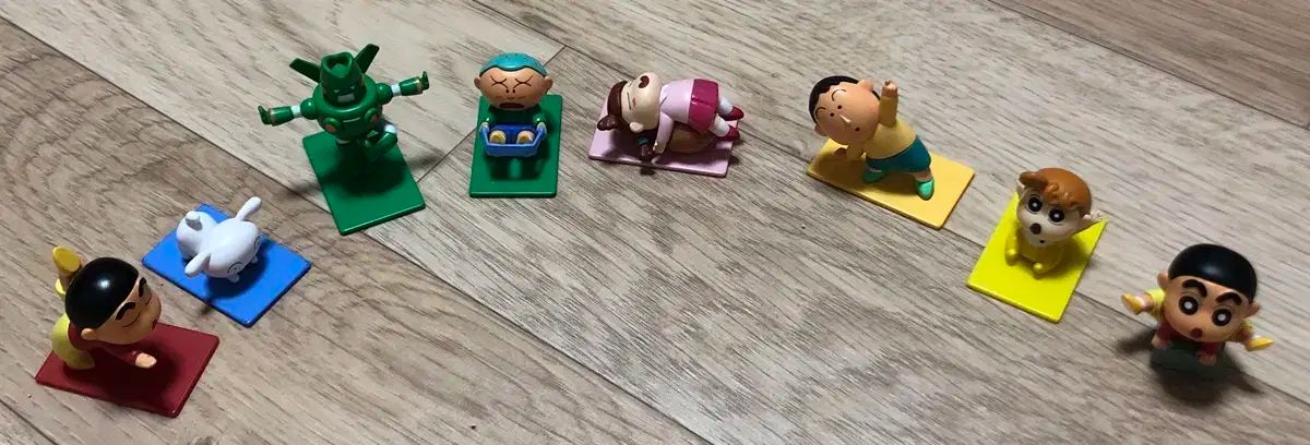 クレヨンしんちゃん ミニフィギュア スポーツバージョン 8種セット