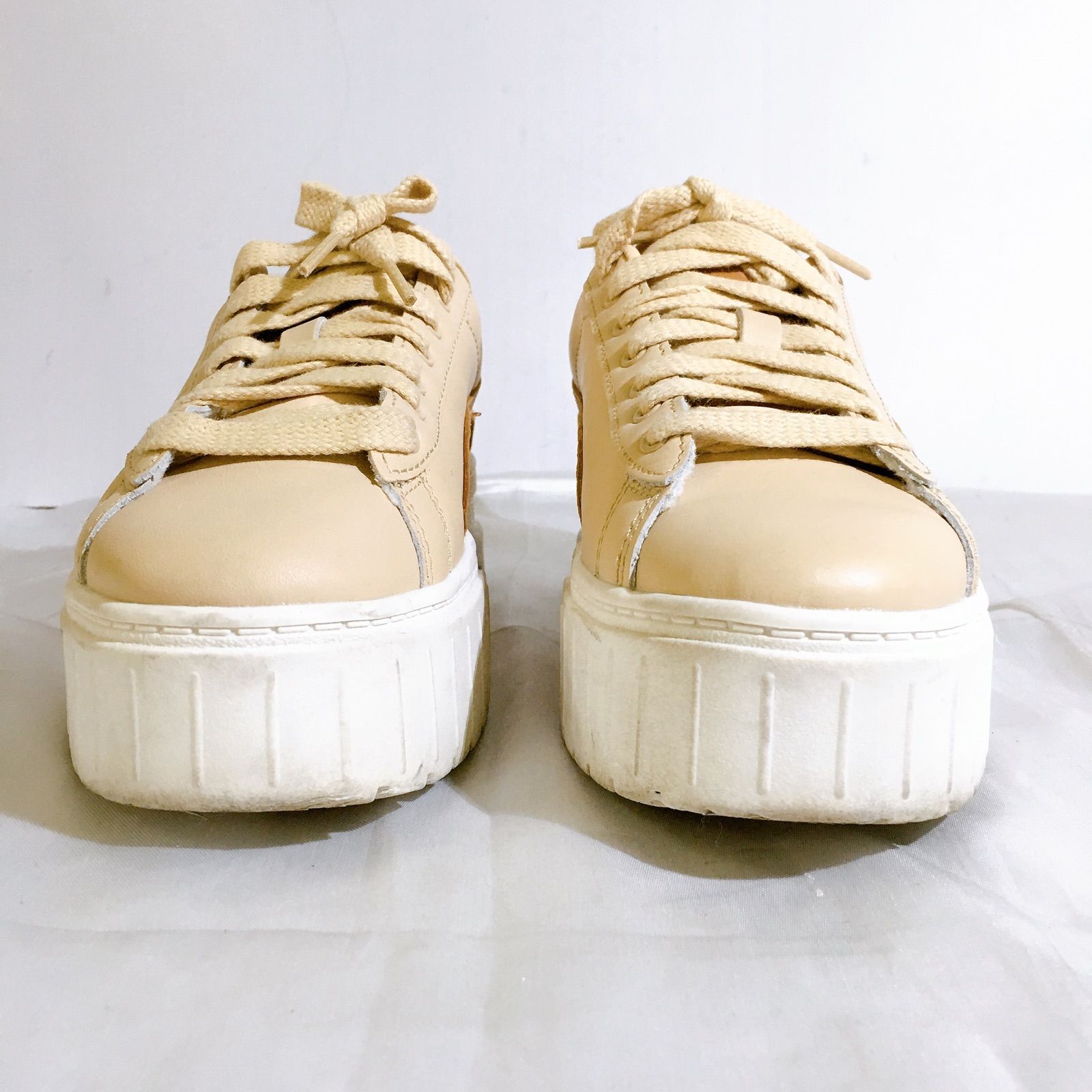 PUMA 厚底　スニーカー　ベージュ　23.5 👟🏷 スニーカーがほしくなる時期🧺🧶 ベージュの色味と厚底に