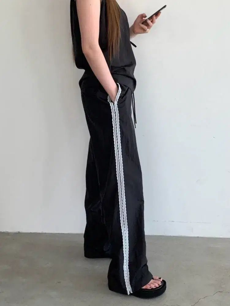 値下 more than yesteday ベバーパンツ 定価 98000 勝ちました