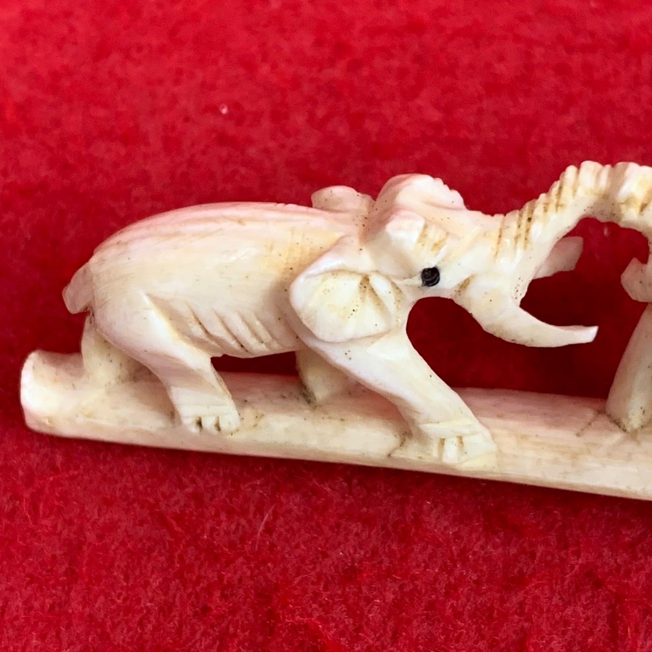 象牙風 象 ゾウ置物 6頭 マンモス 彫刻 J-3 - メルカリ