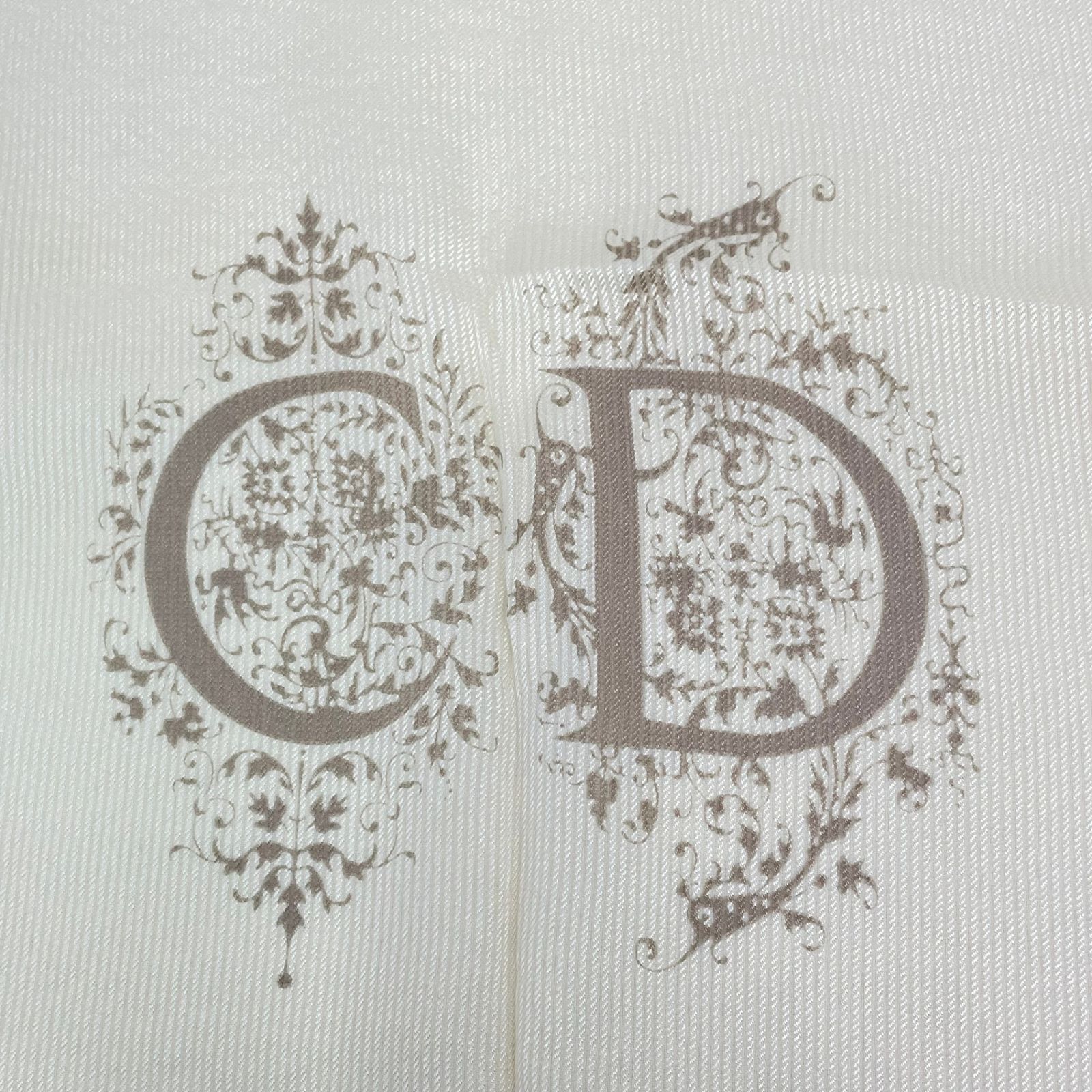美品　クリスチャンディオール ChristianDior 大判　スカーフ　ロゴ 美品◎クリスチャンディオール スカーフ 大判ハンカチ 蝶 花柄