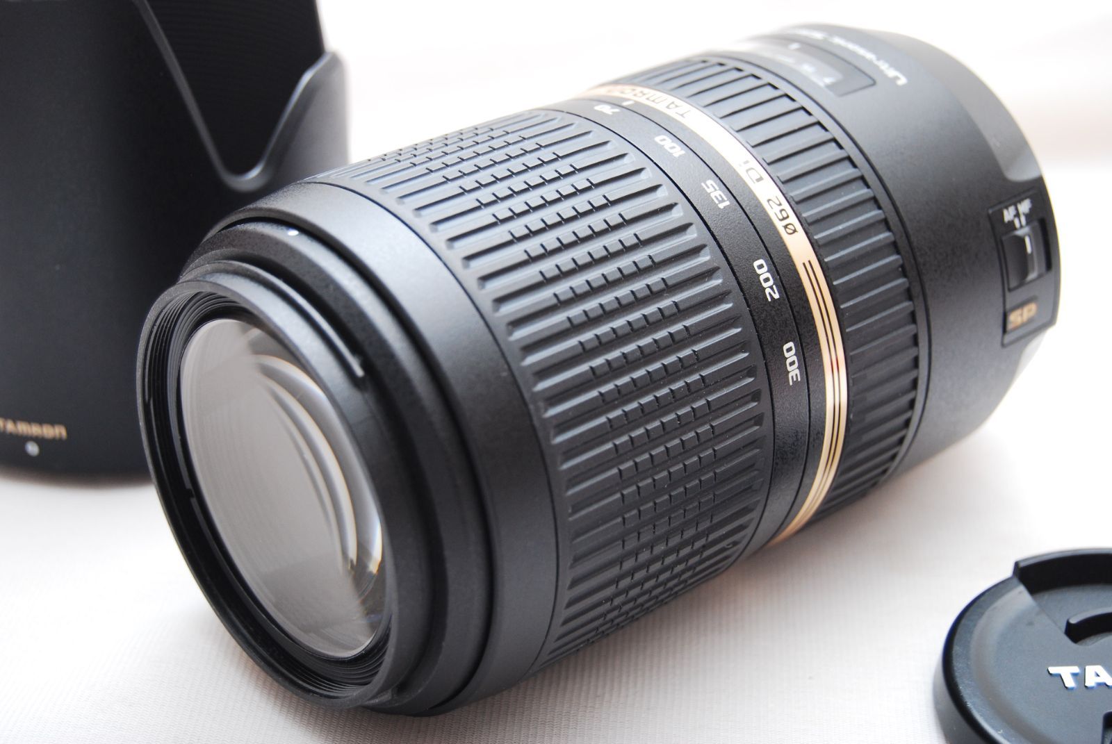 TAMRON AF70-300mm