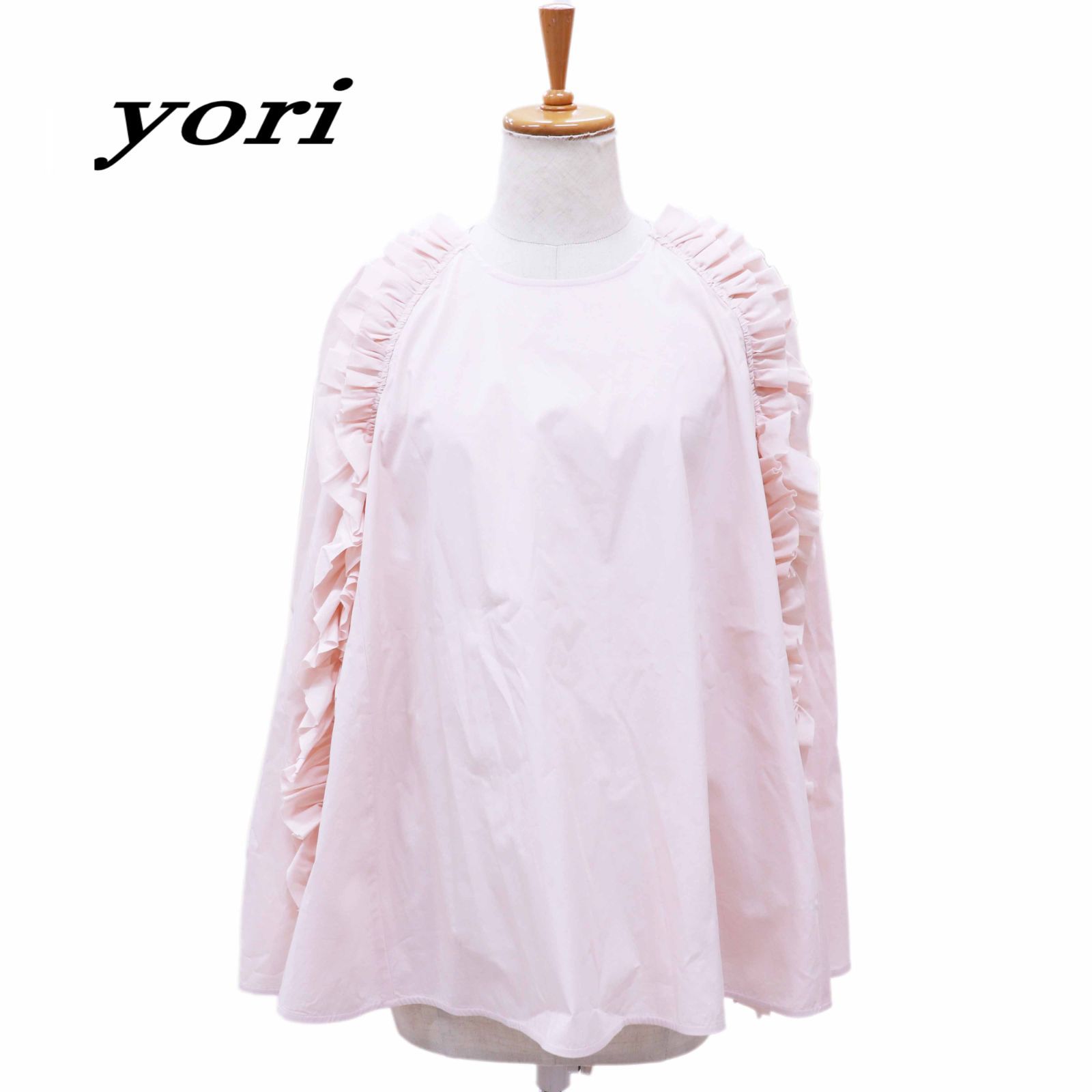 新品　yori ケープフリルブラウス　ケープ　完売　ブラウス　ヨリ yori ケープフリルブラウス ホワイト 36 日本製 美品⭐︎ - メルカリ
