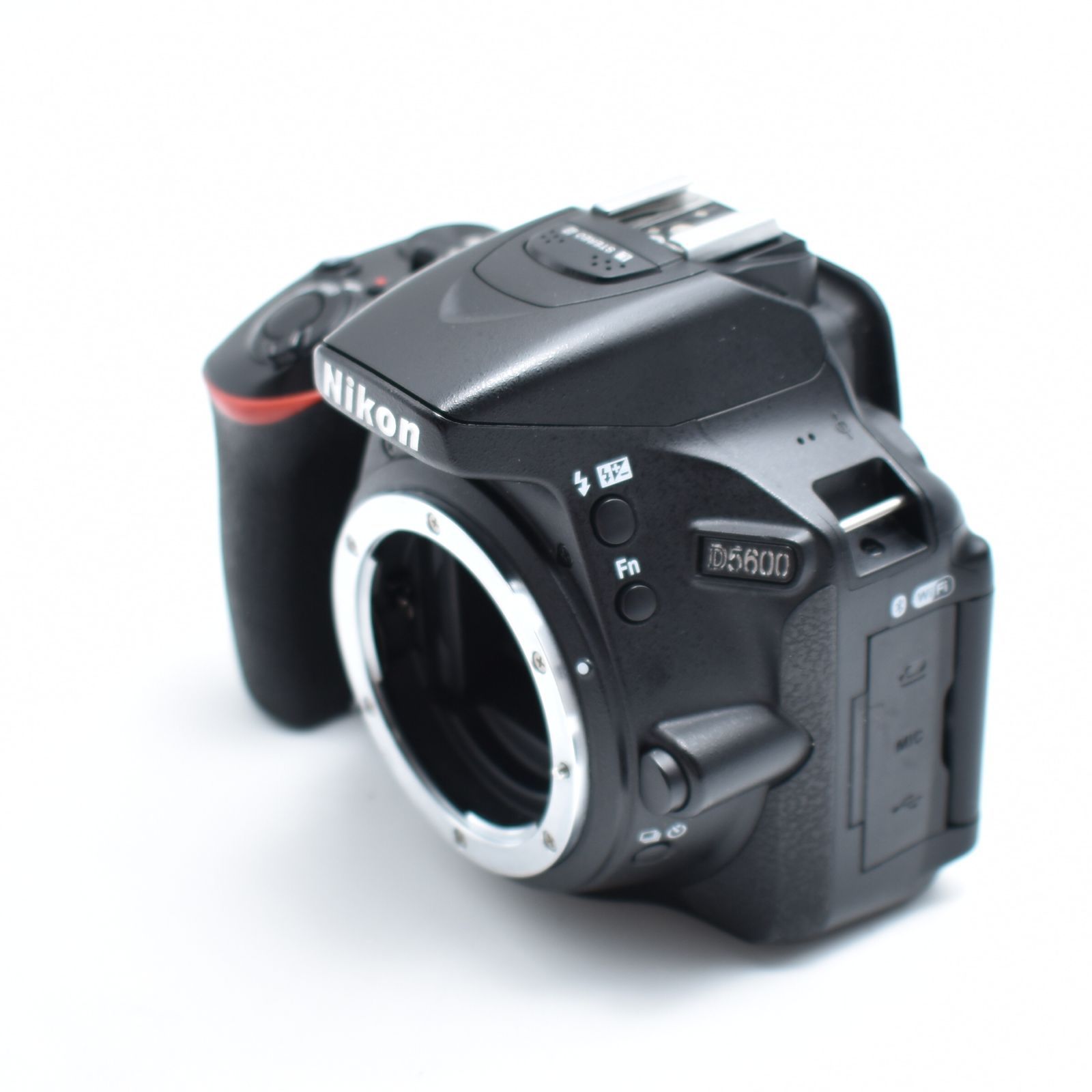 B#7829 Nikon デジタル一眼レフカメラ D5600 ボディー ブラック B#7829 Nikon デジタル一眼レフカメラ D5600 ボディー ブラック