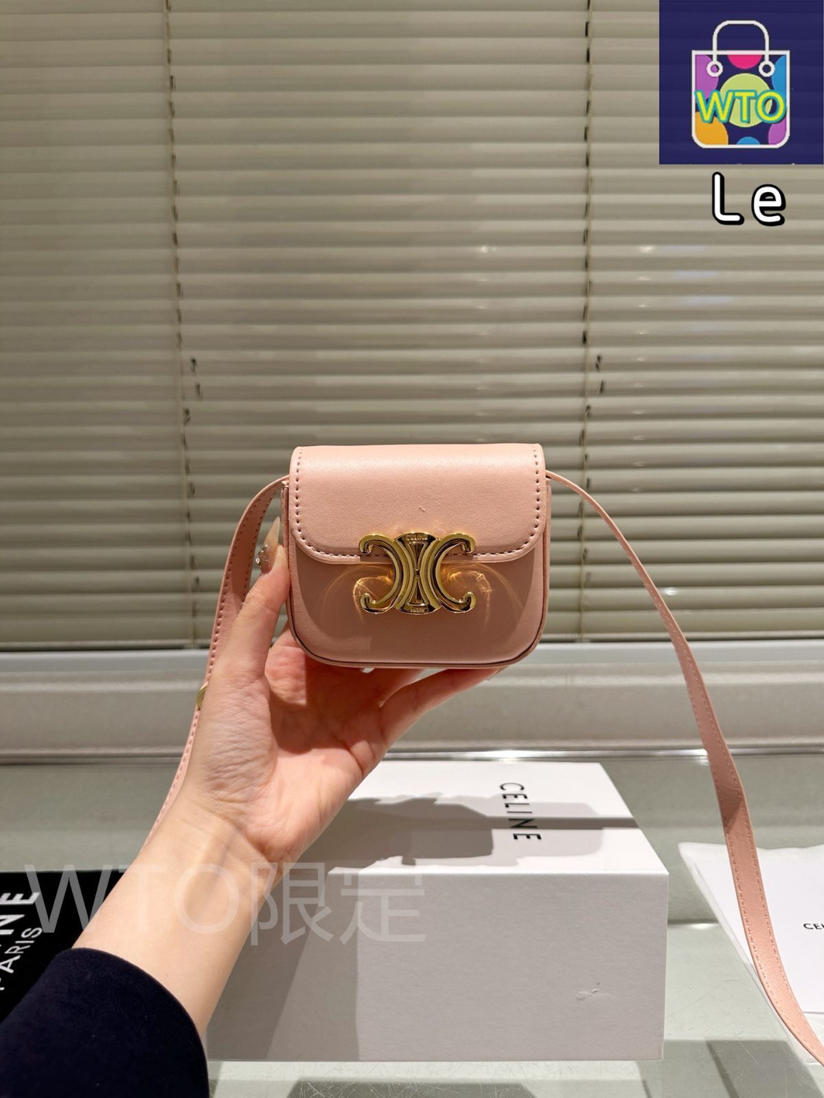 海外並行輸入品 CELINEショルダーバッグ 楽天市場】CELINE セリーヌ ショルダーバッグ SMALL MESSENGER