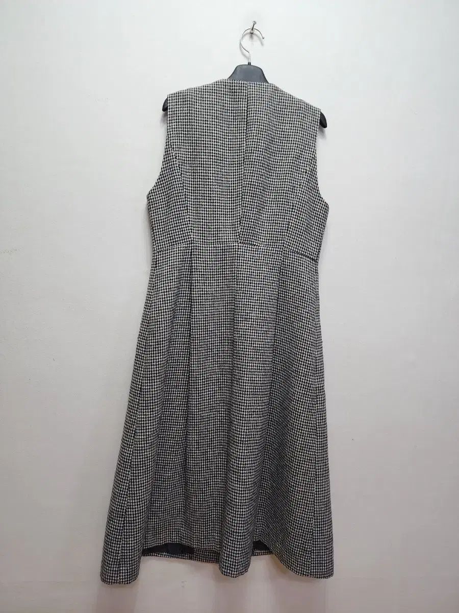 カールラガーフェルド ベスト ロング丈ワンピース