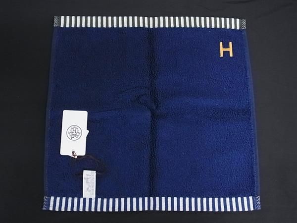 新品 未使用 HERMES 最新作 カレタオル ヴィス・ヴェルサ ハンドタオル カレ・タオル 《ヴィス・ヴェルサ》 | Hermès - エルメス-公式サイト